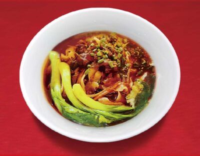 麻辣牛肉刀削麺